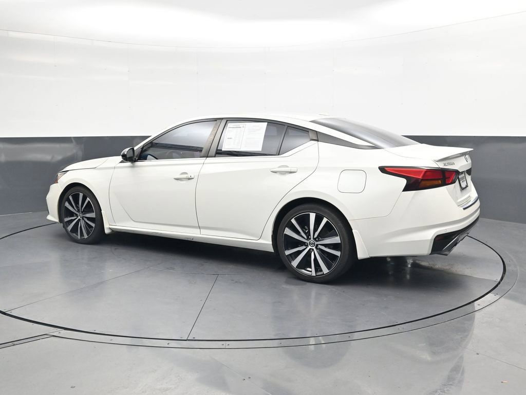 Used 2021 Nissan Altima 2.5 SR w/ SR Premium Package FWD image 11