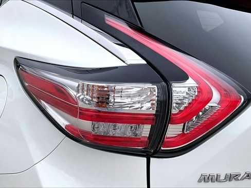 Used 2015 Nissan Murano Platinum w/ Platinum Technology Package AWD/4WD image 28