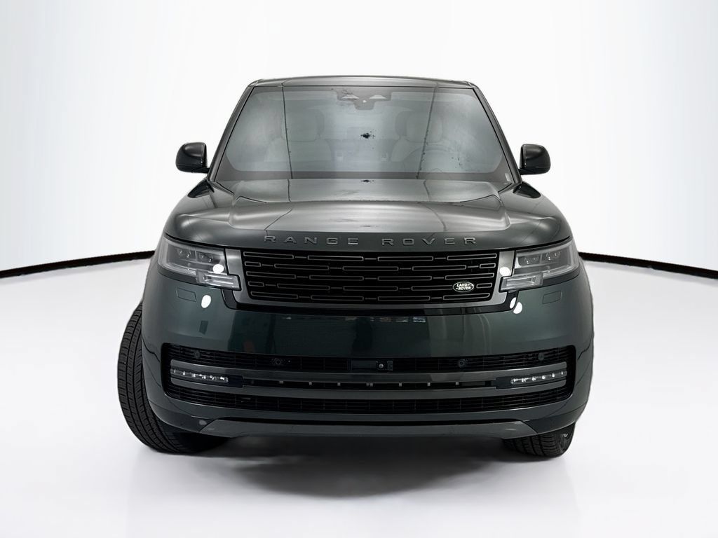 Used 2024 Land Rover Range Rover SE AWD/4WD image 2