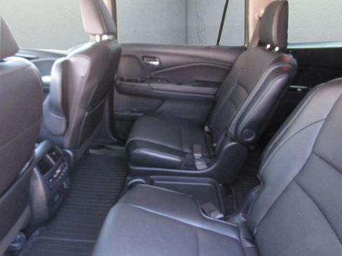 Certified 2022 Honda Pilot Elite image 16