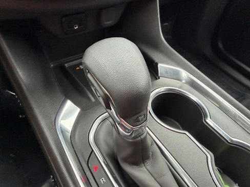 Used 2023 Chevrolet Traverse LT image 43