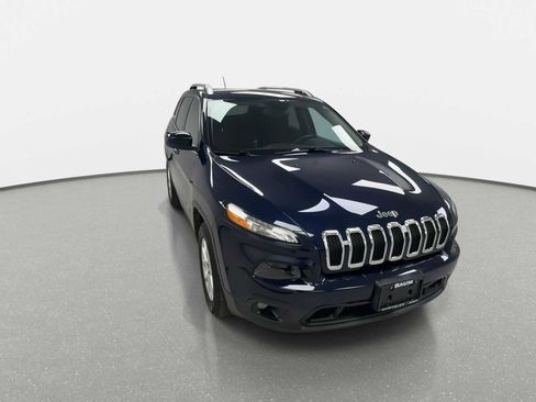 Used 2015 Jeep Cherokee Latitude w/ Cold Weather Group image 3