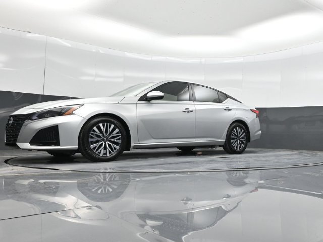 Used 2023 Nissan Altima 2.5 SV w/ SV Premium Package FWD image 52
