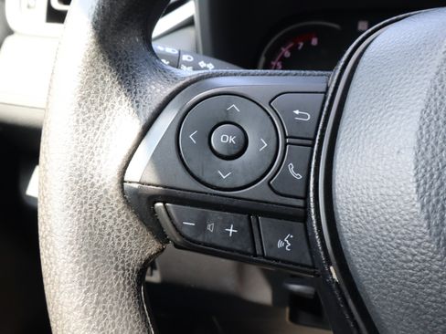 Used 2024 Toyota RAV4 XLE FWD image 25