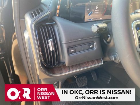 New 2025 Nissan Armada SL w/ Captain's Chari Seat Package image 28