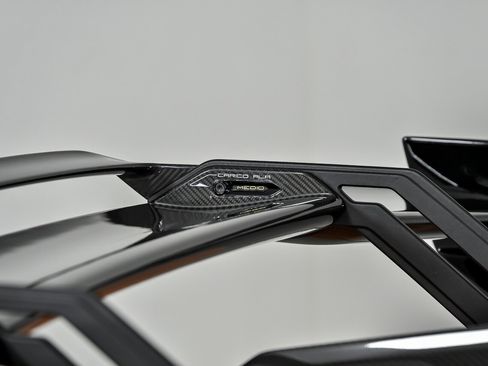 Used 2022 Lamborghini Huracan STO image 19