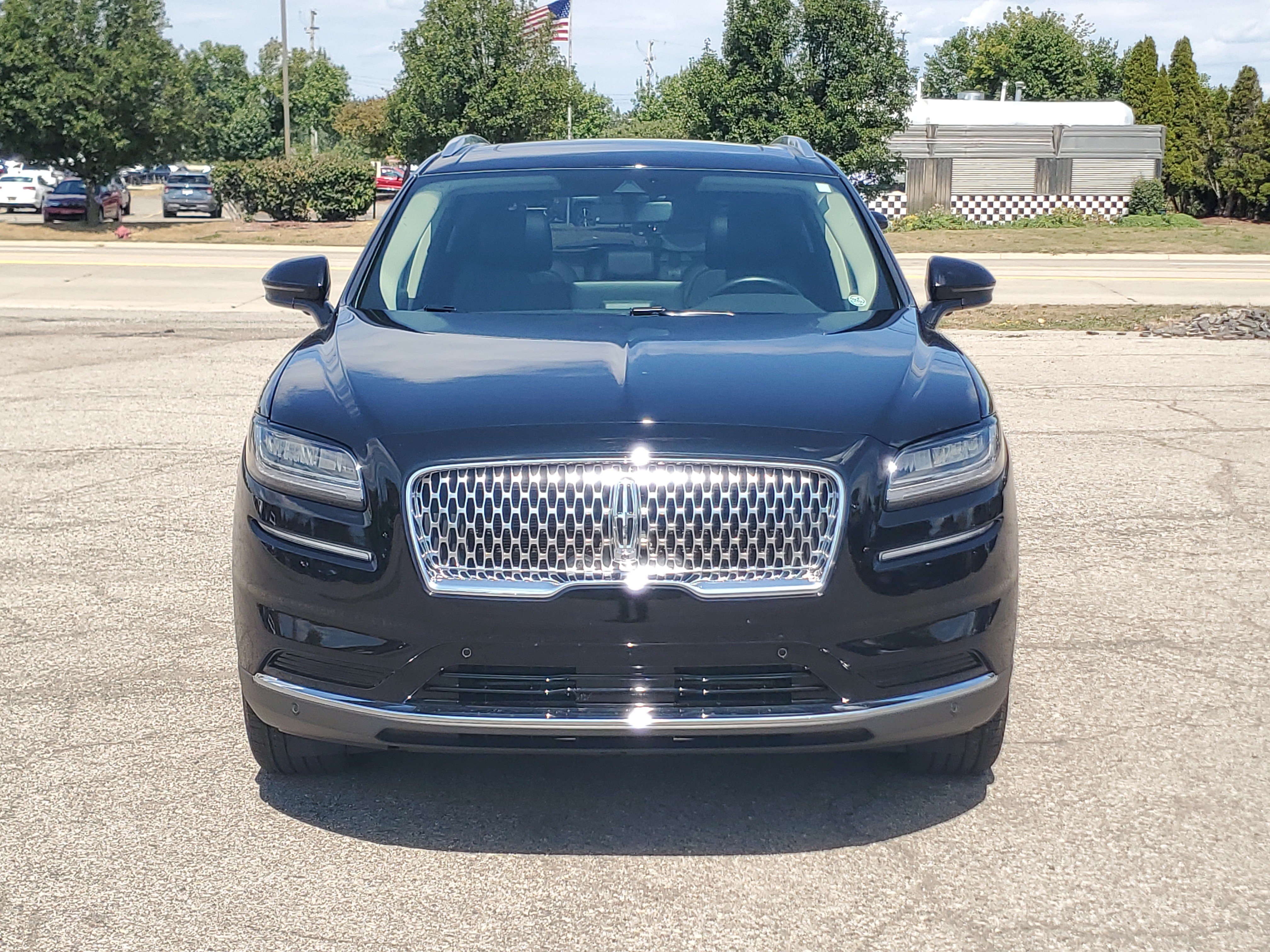 Certified 2023 Lincoln Nautilus Reserve w/ Equipment Group 201A AWD/4WD image 2