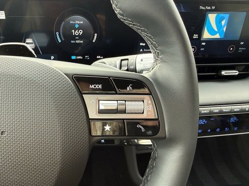 Certified 2025 Hyundai Ioniq 5 SE image 25