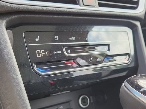 New 2025 Volkswagen Taos SEL image 13