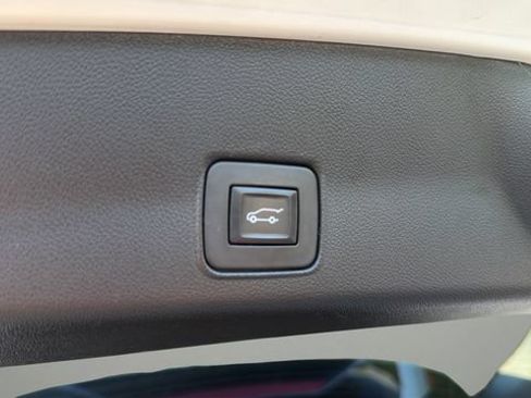 Used 2022 Chevrolet TrailBlazer RS w/ Sun and Liftgate Package FWD image 34