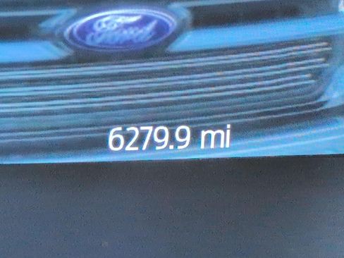 Used 2024 Ford F150 Platinum AWD/4WD image 2