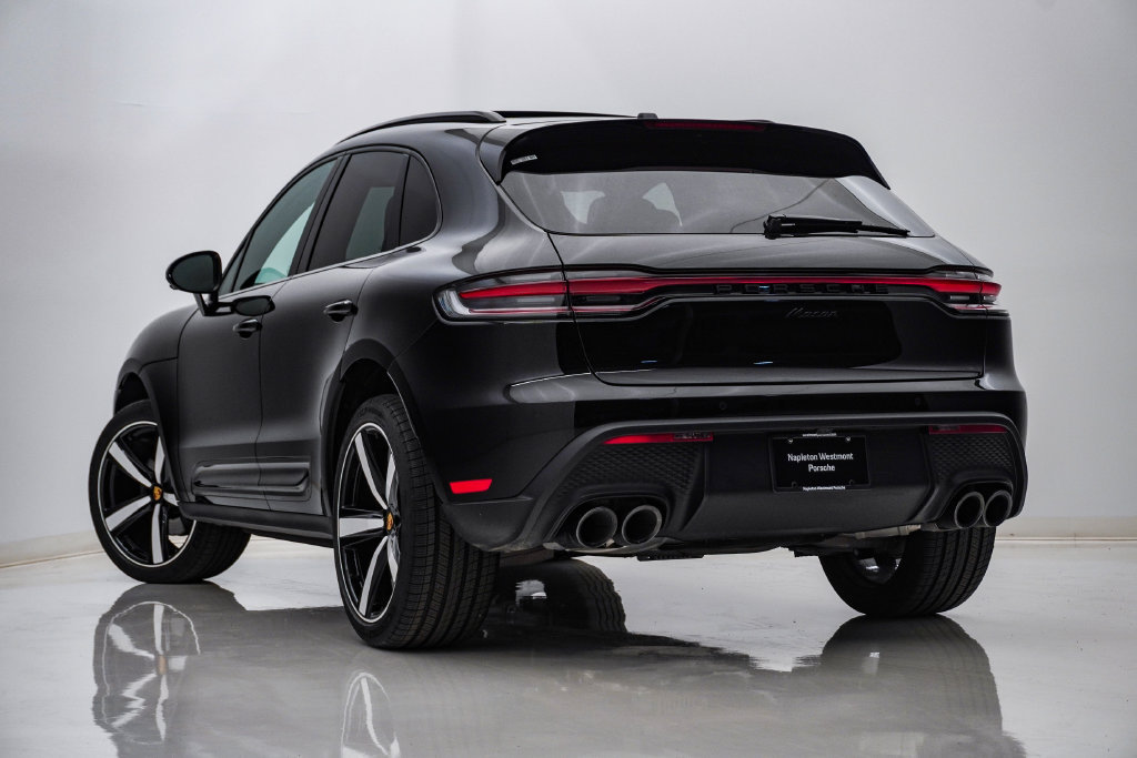 Certified 2026 Porsche Macan AWD/4WD image 3