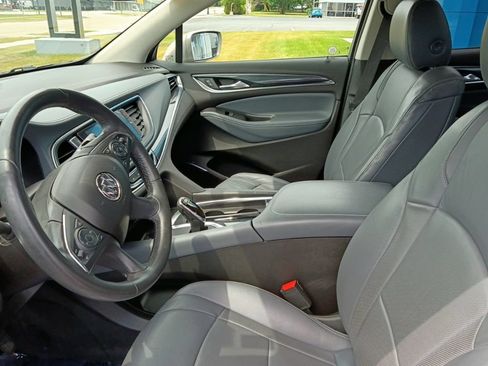 Used 2018 Buick Enclave Essence AWD/4WD image 9