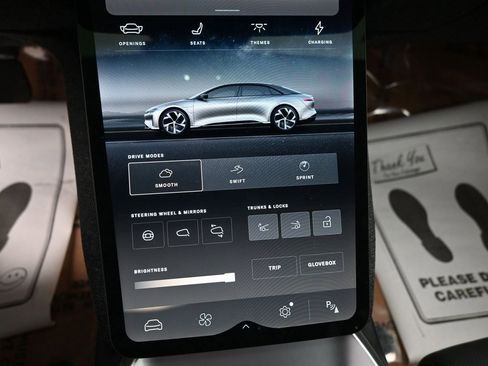 Used 2024 Lucid Air Touring image 15