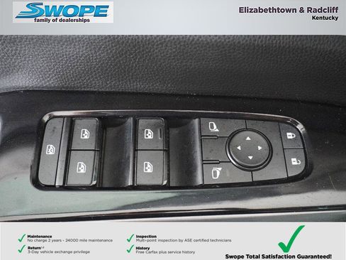 Used 2023 Nissan Pathfinder SL w/ Lighting Package (N92) AWD/4WD image 15