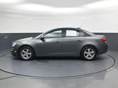 Used 2016 Chevrolet Cruze LT FWD image 11