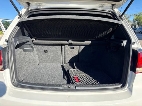 Used 2011 Volkswagen Golf 2-Door FWD image 25