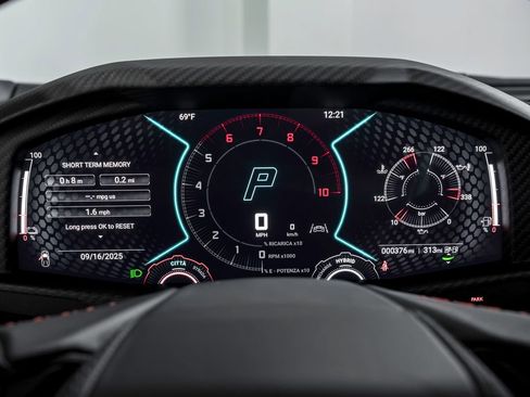 Used 2024 Lamborghini Revuelto image 14