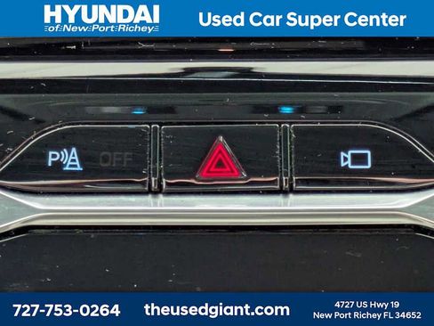 Used 2023 Ford Explorer Limited w/ Equipment Group 301A RWD image 27