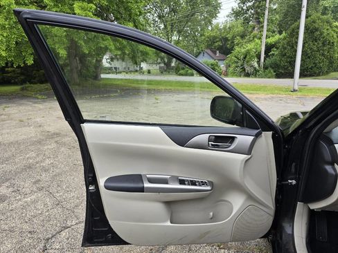 Used 2010 Subaru Impreza 2.5i image 15
