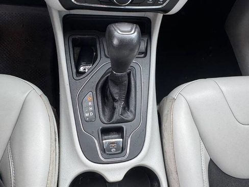 Used 2020 Jeep Cherokee Latitude Plus image 10