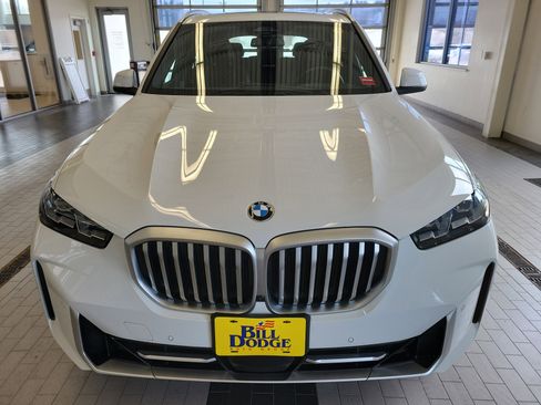 Used 2025 BMW X5 xDrive40i w/ Parking Assistance Package AWD/4WD image 2