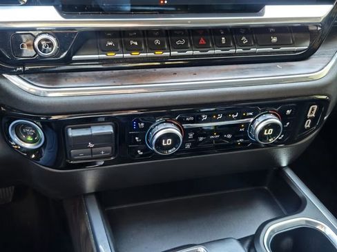 Used 2024 GMC Sierra 1500 SLT w/ SLT Premium Plus Package image 22