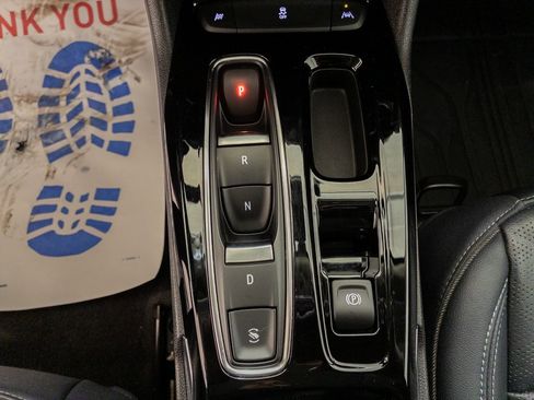 Used 2022 Chevrolet Bolt EUV Premier w/ Launch Edition image 21