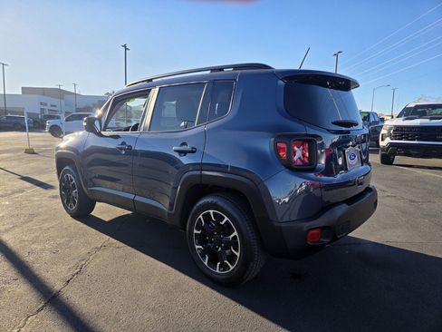 Used 2023 Jeep Renegade Latitude image 4