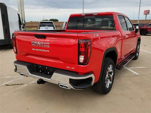 New 2026 GMC Sierra 1500 SLE w/ X31 Off-Road Package image 4