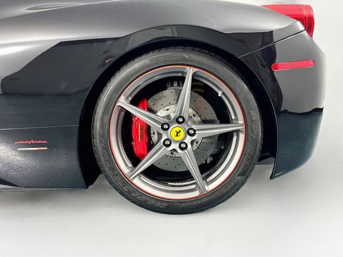 Used 2014 Ferrari 458 Italia Coupe RWD image 33