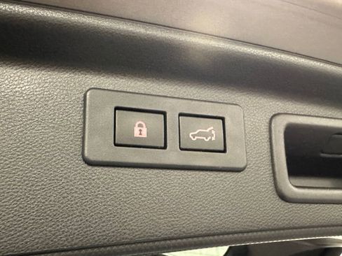 Used 2022 Subaru Forester Premium image 20