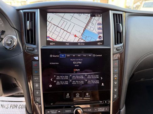 Used 2018 INFINITI Q50 Luxe w/ Essential Package (3.0T Luxe) image 17