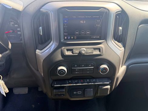 Used 2022 Chevrolet Silverado 1500 Custom AWD/4WD image 25