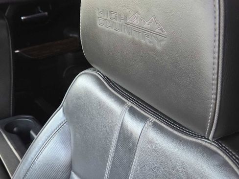 Used 2019 Chevrolet Silverado 1500 High Country w/ Technology Package image 15