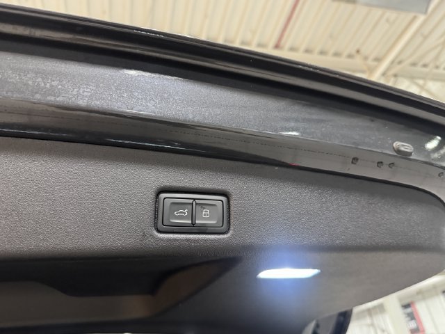 Used 2025 Audi Q5 Premium w/ Convenience Package AWD/4WD image 33