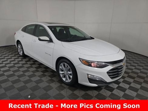 Used 2024 Chevrolet Malibu LT image 3