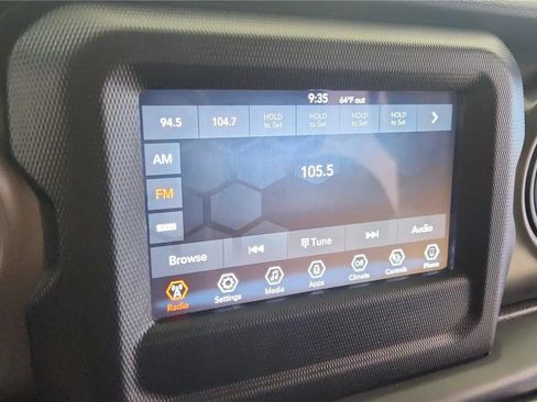 Used 2022 Jeep Gladiator Sport AWD/4WD image 29