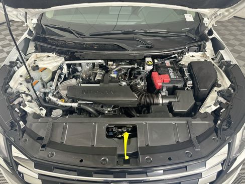 Used 2025 Nissan Rogue S FWD image 33