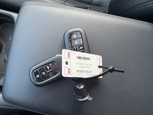 Certified 2025 Honda CR-V EX-L image 34
