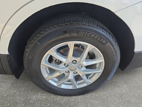 Used 2023 Chevrolet Equinox LT FWD image 31