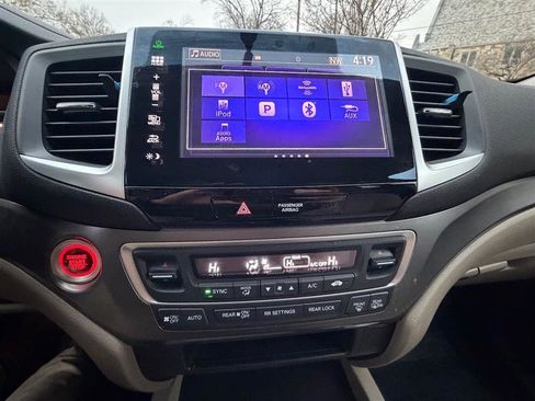 Used 2016 Honda Pilot EX image 40