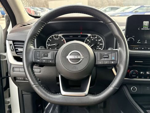 Used 2023 Nissan Rogue SL w/ SL Premium Package image 21