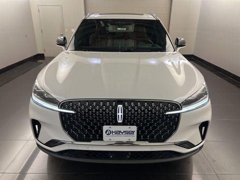 New 2026 Lincoln Aviator Reserve image 2