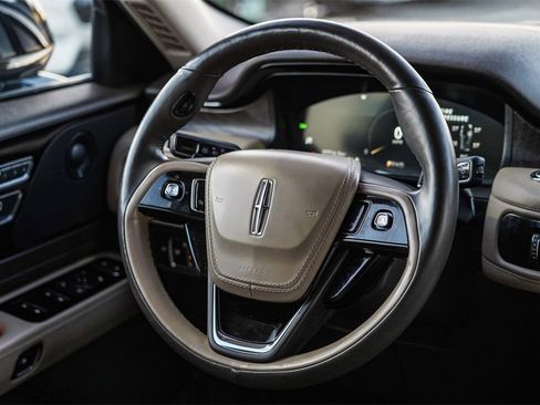 Certified 2023 Lincoln Aviator Reserve w/ Equipment Group 201A image 19