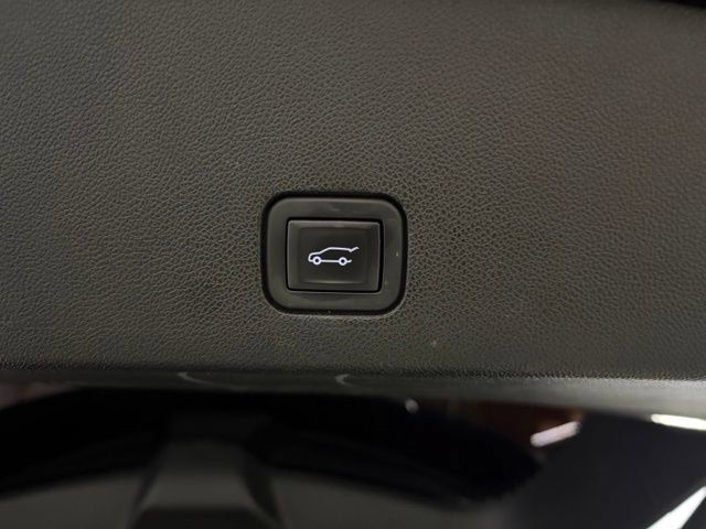 Used 2024 Cadillac XT6 Luxury w/ LPO, Floor Liner Package AWD/4WD image 11