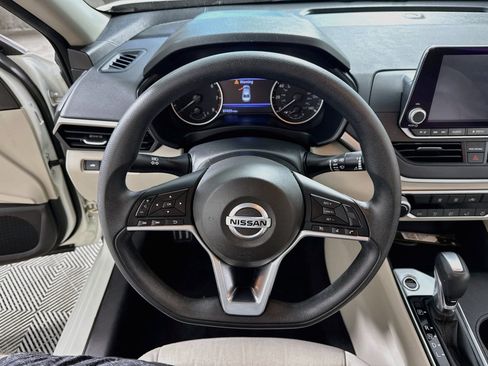Used 2020 Nissan Altima 2.5 S AWD/4WD image 14
