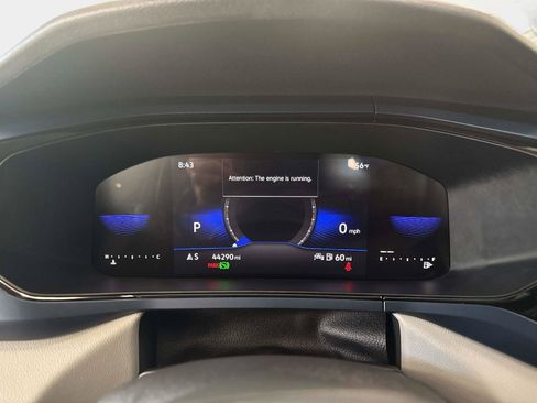 Used 2022 Volkswagen Taos SE w/ Panoramic Sunroof Package image 28