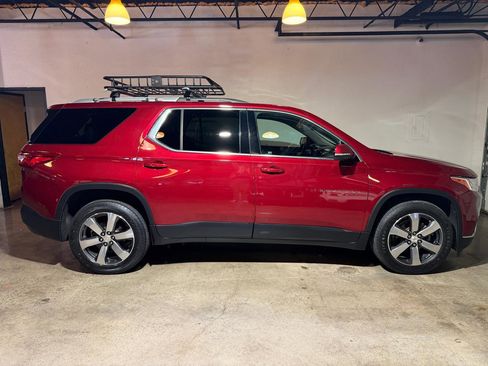 Used 2018 Chevrolet Traverse LT AWD/4WD image 5