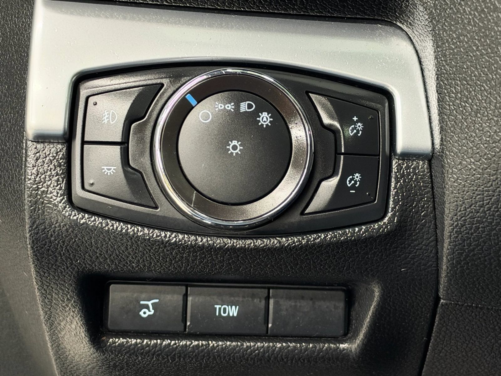 Used 2018 Ford Explorer Sport w/ Equipment Group 401A AWD/4WD image 29